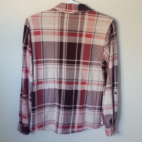 Size Small Pink and Purple Soft Button Up Top - Picture 5 of 5